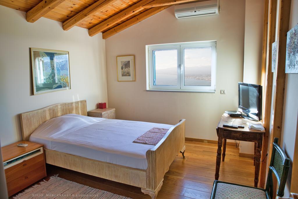 Villa Mos Каламата Экстерьер фото